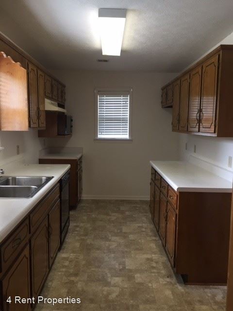 Building Photo - 2 br, 1 bath House - 906 Martin St.