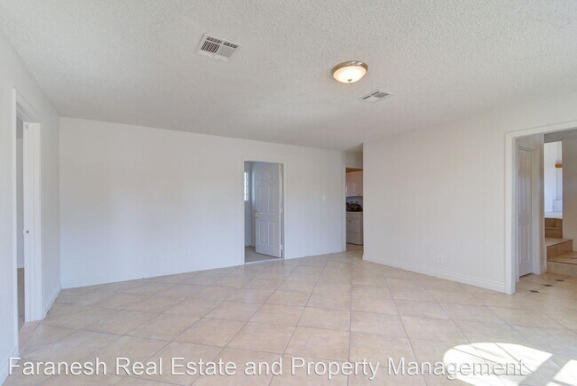 Building Photo - 3 br, 2.5 bath House - 7640 Spencer St