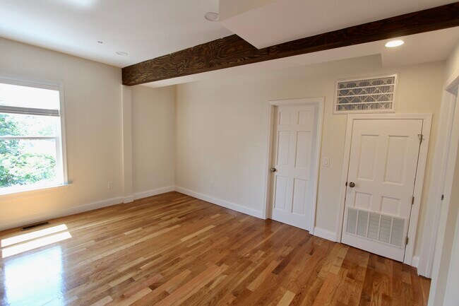 Foto del edificio - 12 Greenwood Pl