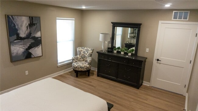 Building Photo - 594 Championship Dr