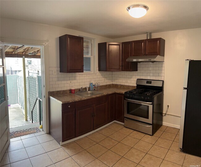 Foto del edificio - 50-47 67th St