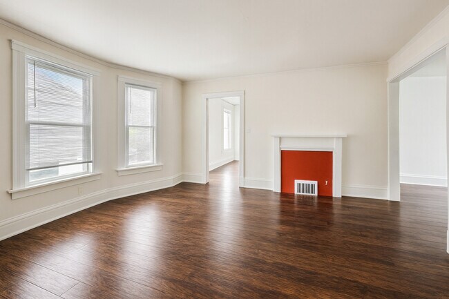 Foto del edificio - 2144 W Montrose Ave