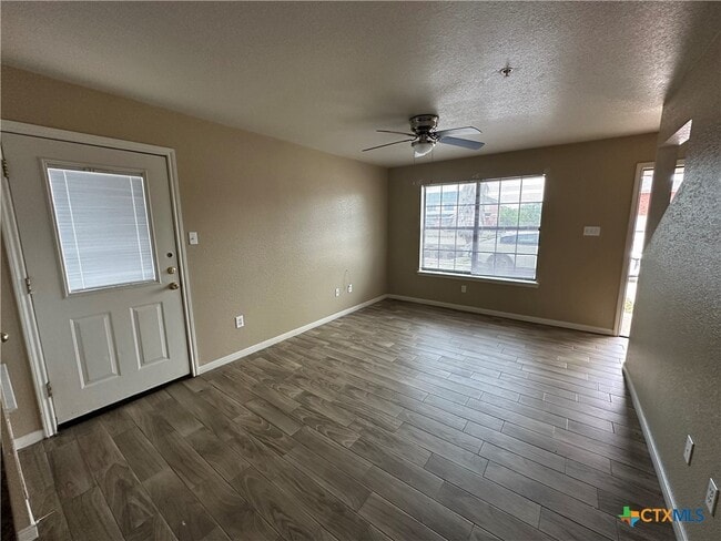 Building Photo - 1010 Lansberry Ct