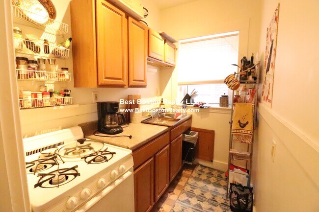 Foto del edificio - 163 Summer St