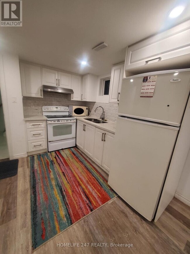 Building Photo - 6 Stonecrop Ln