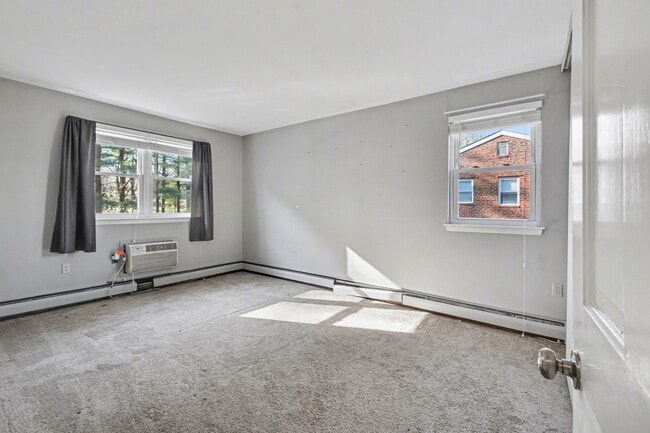 Building Photo - 333 Lacey Ave