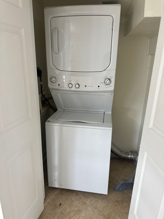 Foto del edificio - 3008 5th St