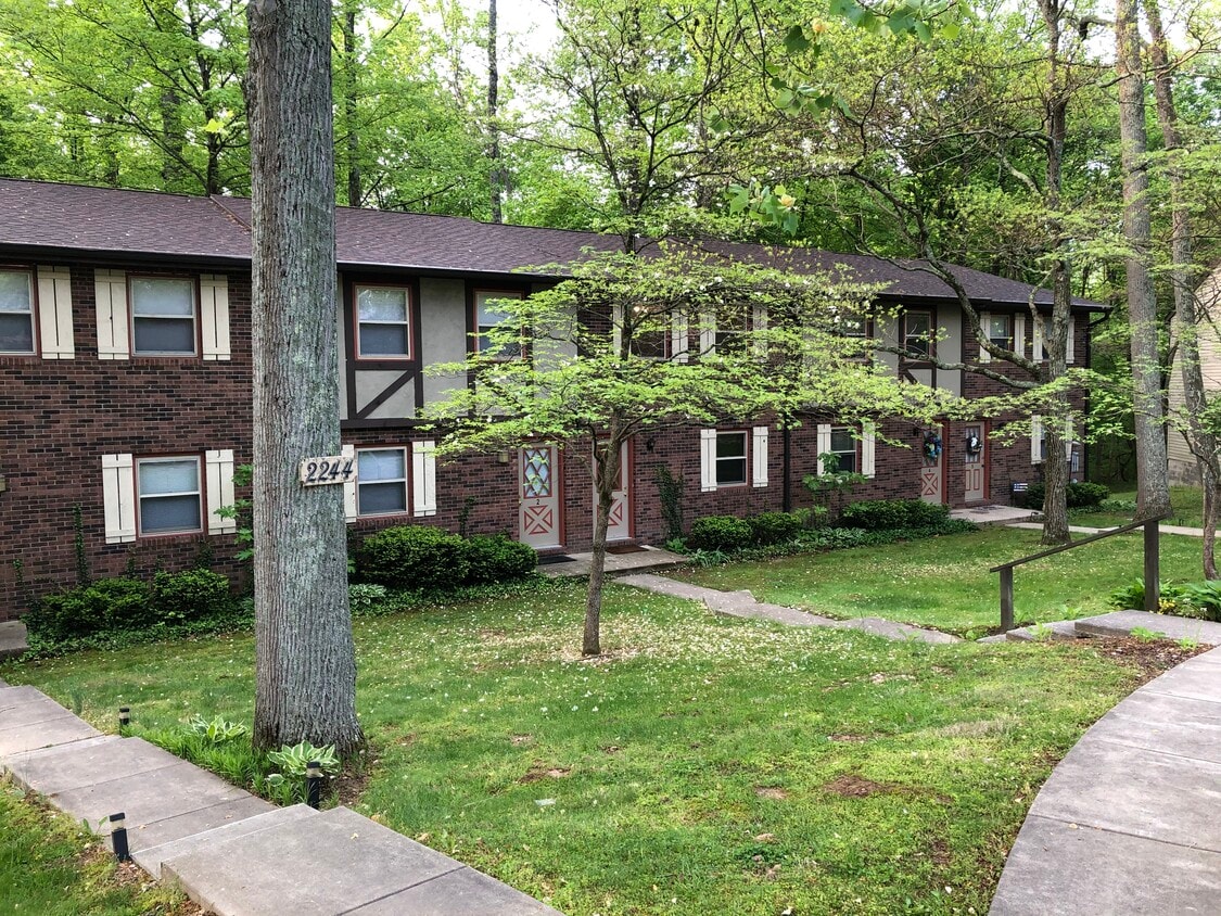 1365 Osage St, Madison, IN 47250 Townhome Rentals in Madison IN