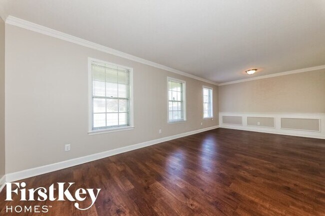 Foto del edificio - 5655 Newberry Ave