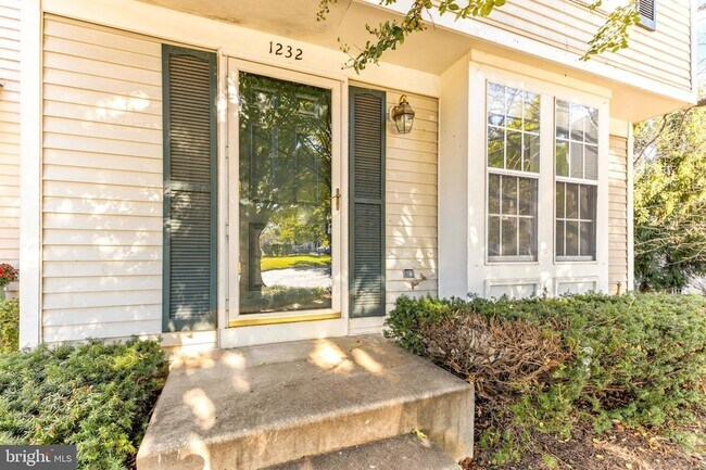 Foto del edificio - 1232 Quaker Ridge Dr