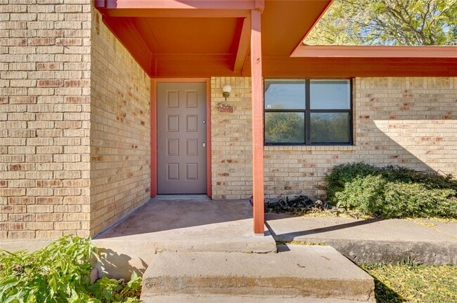 Building Photo - 706 Scenic Dr
