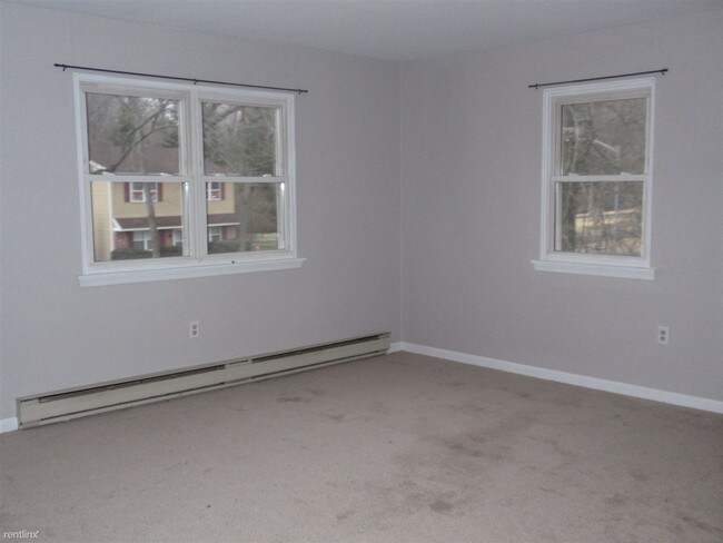 Foto del edificio - 623 Meadowbrook Ave