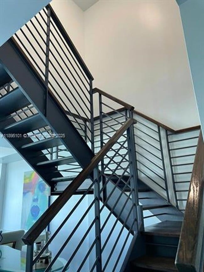 Foto del edificio - 60 SW 13th St