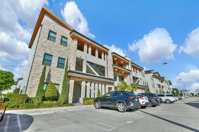 Building Photo - 7865 NW 104th Ave