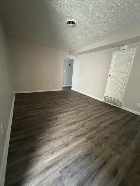 Building Photo - 2032 Catalpa Dr.