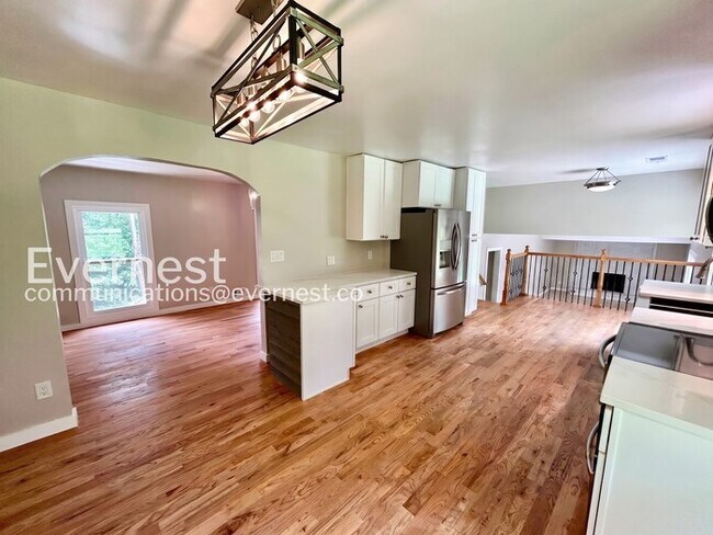 Building Photo - 195 Jade Cove Dr