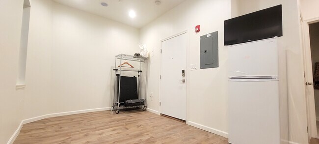 Foto del edificio - 401 W Norris St