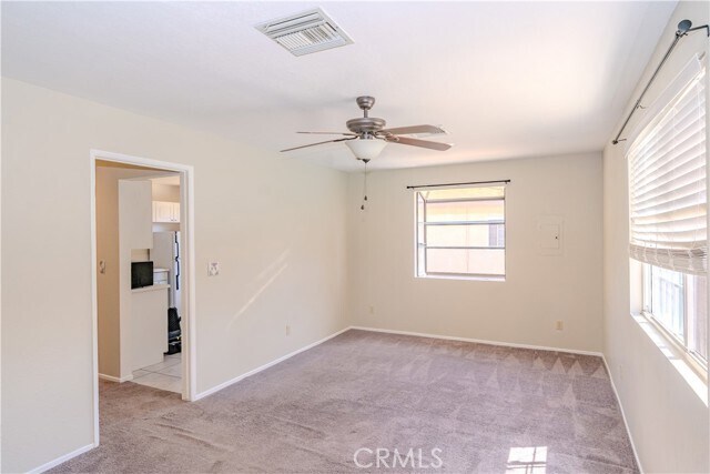Foto del edificio - 9833 Shoshone Ave