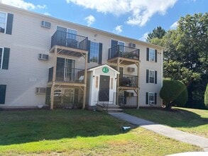 Building Photo - 2108 White Cedar Blvd