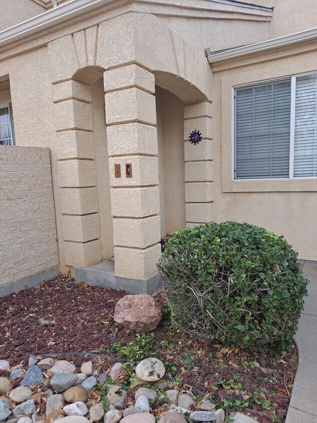 Primary Photo - ALL PROSPECTIVE TENANTS MUST SUBMIT A $58 ...