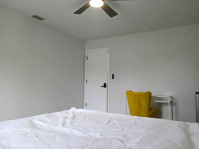 Foto del edificio - 5303 Glen Harwell Rd