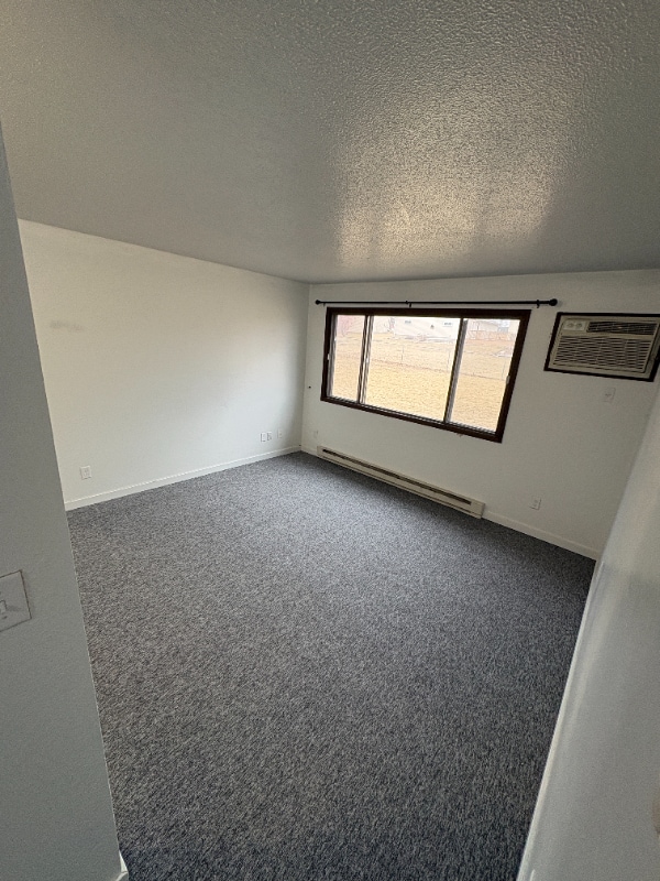 Building Photo - 306 S 2nd St