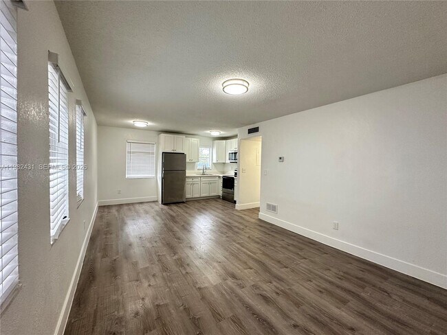 Building Photo - 2910 Pierce St