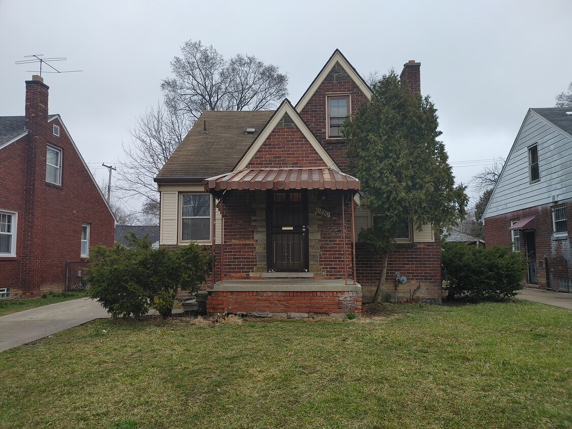 11880 Roxbury St, Detroit, MI 48224 House for Rent in Detroit, MI