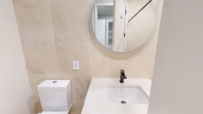 Interior Photo - 322 on North Broad