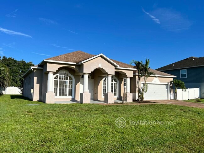 Building Photo - 4514 SW Calloway St