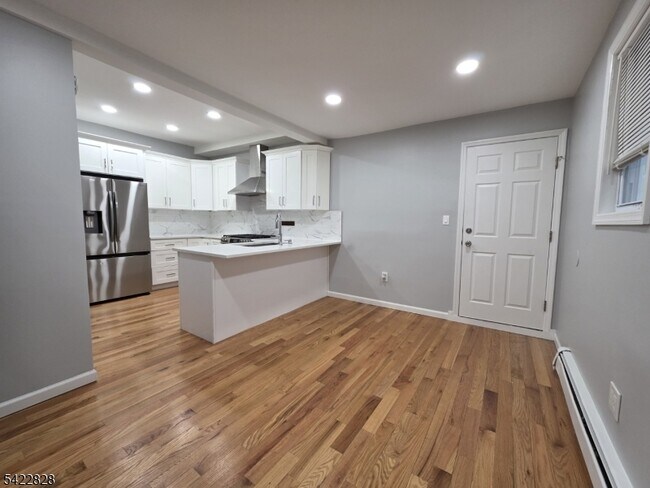 Foto del edificio - 586 N 11th St