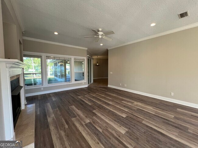 Building Photo - 229 Laurel Landing Blvd