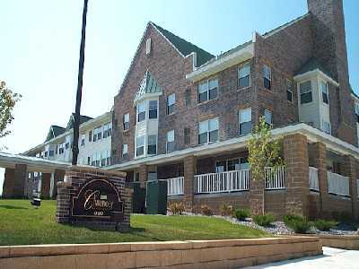 Foto del edificio - 300 1st Ave NE