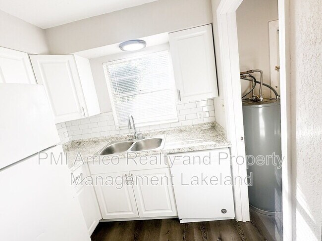 Foto del edificio - 4135 Old Rd 37