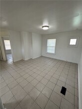 Building Photo - 301 Weaver St