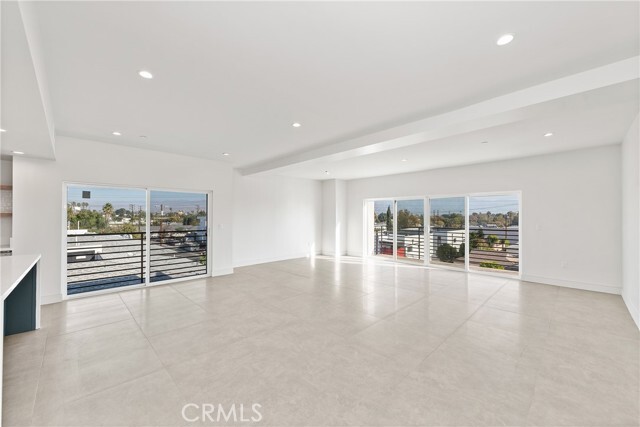 Foto del edificio - 6025 Craner Ave