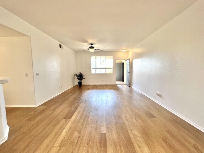 Foto del edificio - 1388 Challis Pl