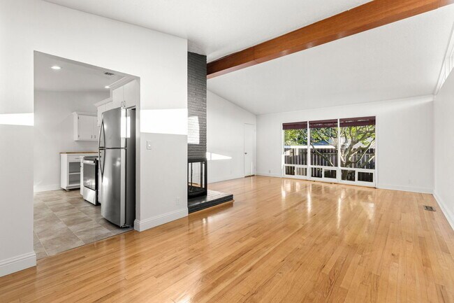 Foto del edificio - 2637 NE 138th Pl