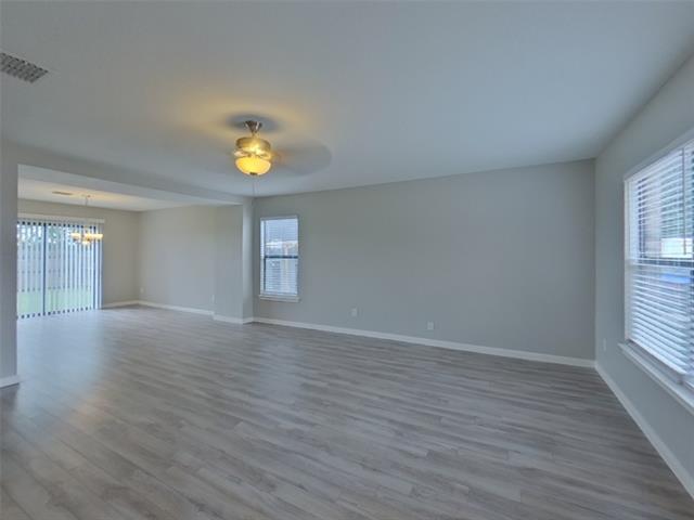 Foto del edificio - 10129 Chapel Hill Ct