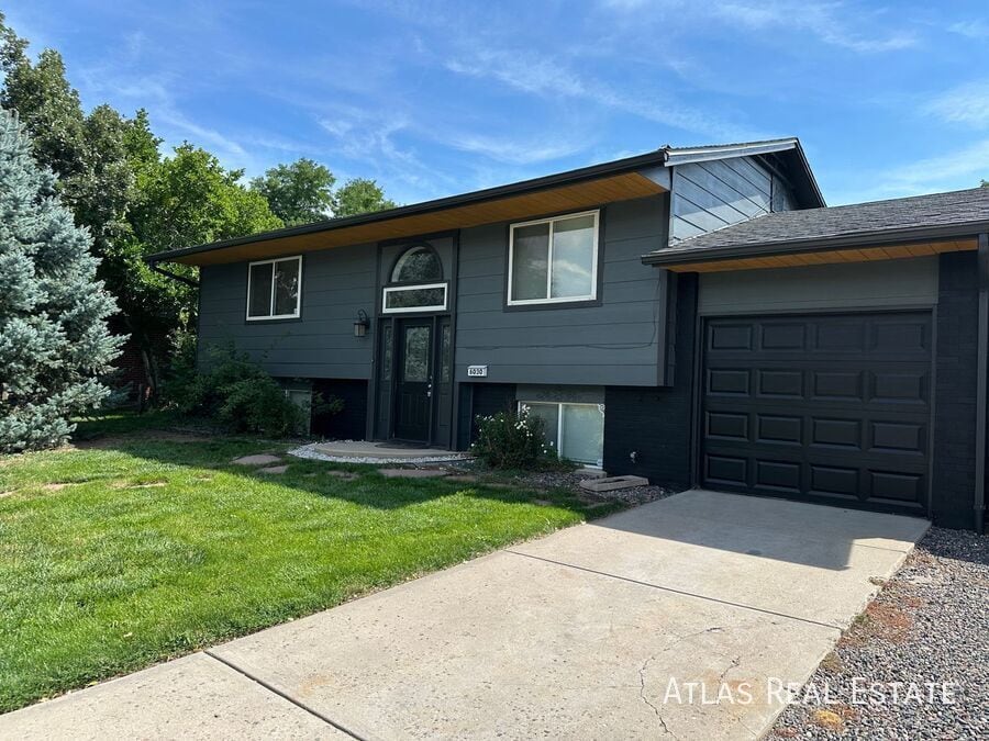 Photo - 6030 Hoyt Street-