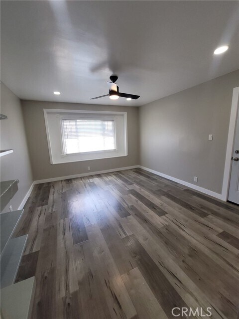 Foto del edificio - 8743 Dorion St