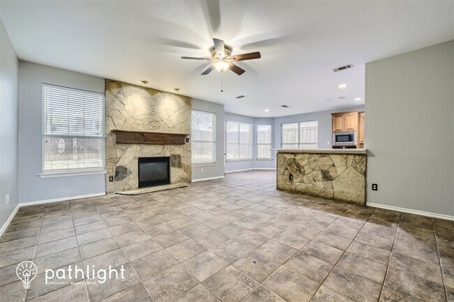 Building Photo - 1705 Clover Hill Rd, Mansfield, TX, 76063