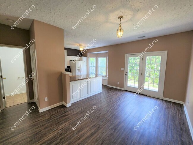 Building Photo - 26 Hampton Dr