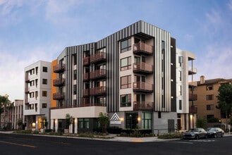 Building Photo - Arbor Crest on Fourth