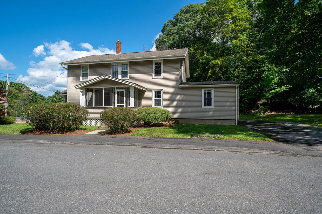 2 Lamson Ave Unit A, Hudson, MA 01749 Apartments in Hudson, MA