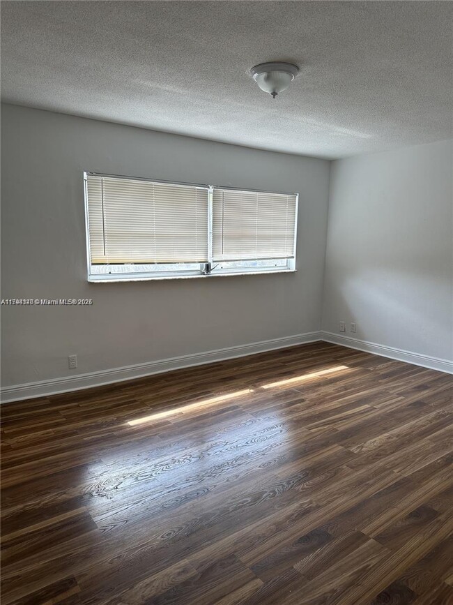 Foto del edificio - 8605 NW 35th Ct
