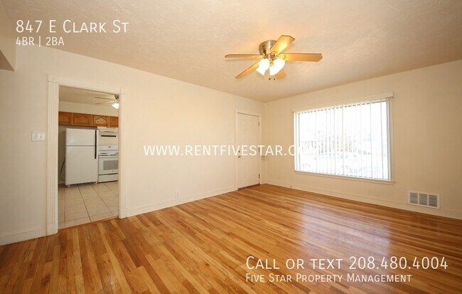 Foto del edificio - 847 E Clark St