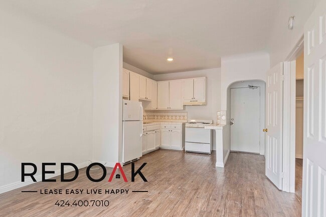 Foto del edificio - 706 N St Andrews Pl