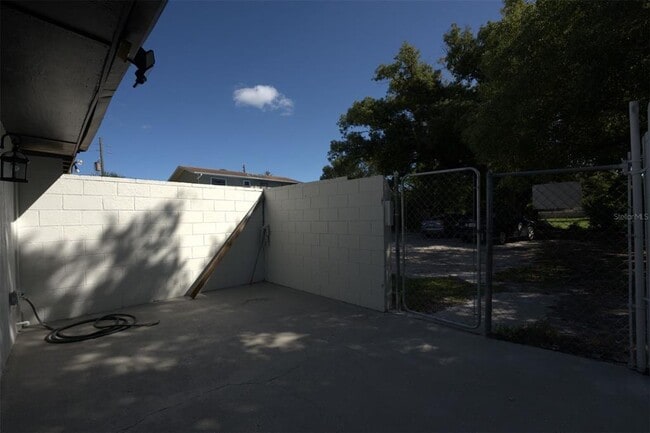 Foto del edificio - 810 W Anderson St