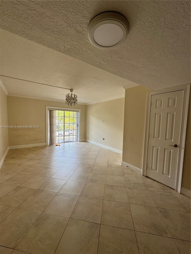 Building Photo - 2740 W 76th St